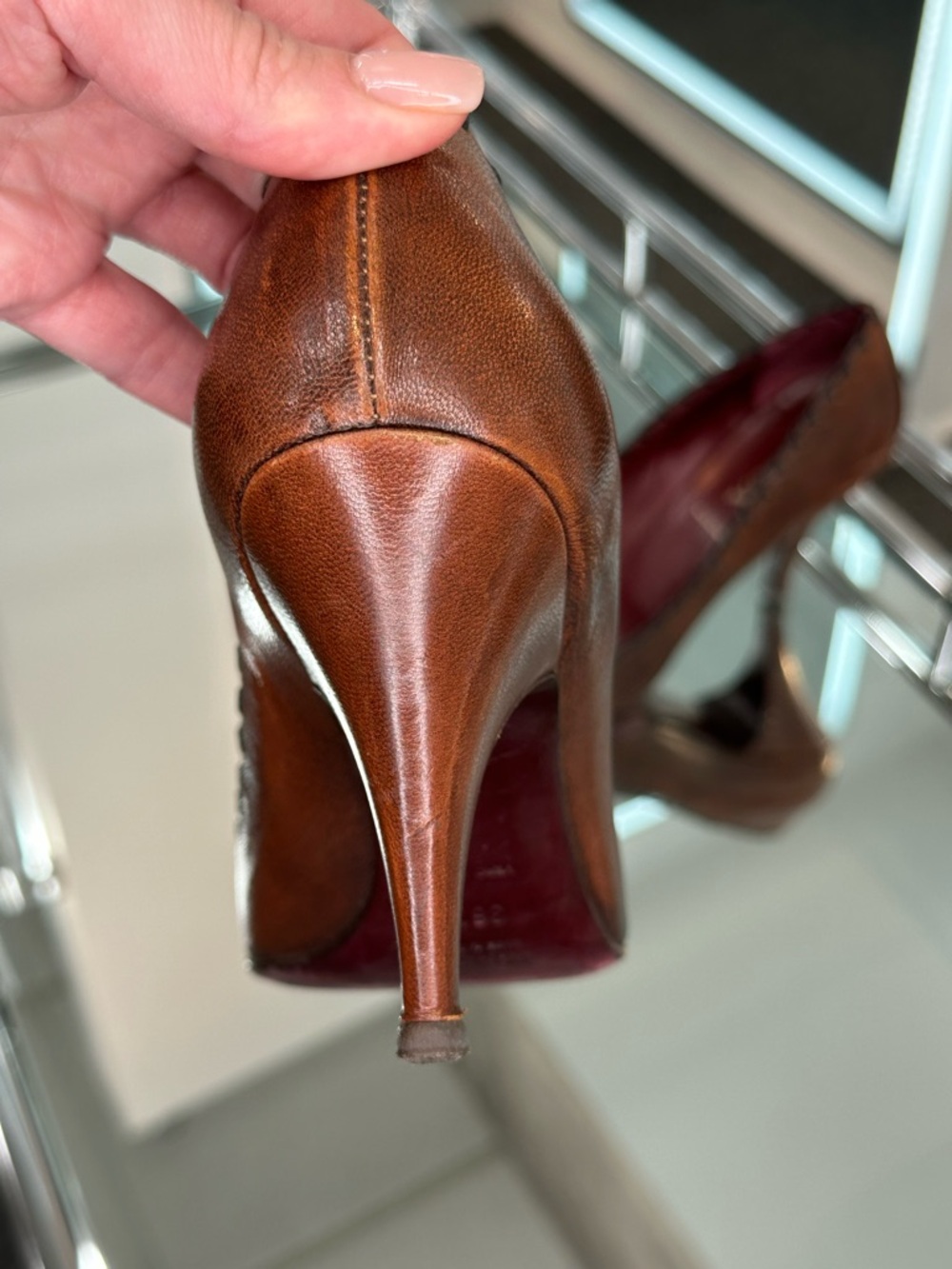 Prada pumps - Picture 11 of 17